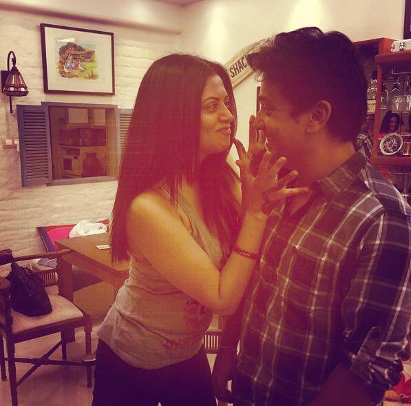 Well, she has also mentioned about the dates of ceremonies and added, “23rd n 24th Jan we will put haldi n Mehndi at home only .pls walk in at your convenience there will be food , games , shaadi ka ghar type Raunak etc as I wanna see all those peeps that came during papa's departure , So do come home n be part of this simple sweet union . No gifts required pls bring just love n more love. KkRon.” (IMAGE: INSTAGRAM)