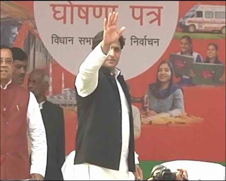 Samajwadi party-Congress to form an alliance in UP, consensus on 105 seats: Sources Samajwadi party-Congress to form an alliance in UP, consensus on 105 seats: Sources