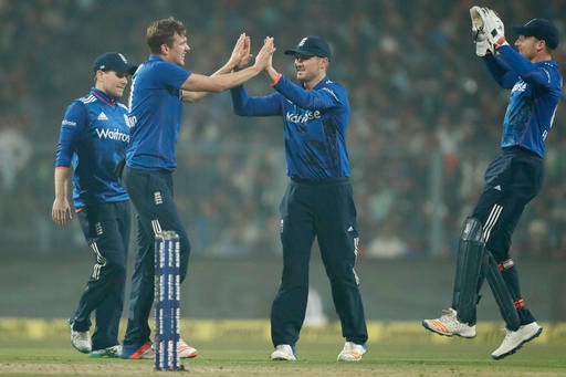 LIVE SCORE IND v ENG 3rd ODI: England win a last over thriller LIVE SCORE IND v ENG 3rd ODI: England win a last over thriller