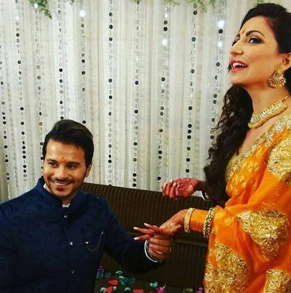 Navina Bole got engaged to her long-time boyfriend Karan Jeet on 22nd January!(Image Courtesy - Ishqbaaz_Moments_)