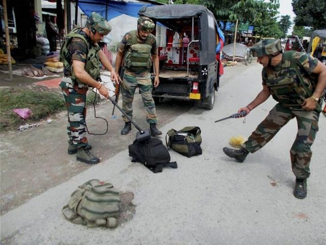 7 blasts in Assam, Manipur on Republic Day 7 blasts in Assam, Manipur on Republic Day