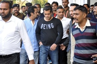 The court then postponed the matter for Friday. The case against all cine stars is pending since 1998, but it could not come for hearing and remained stalled due to several appeals and revisions in the higher court in other connected matters. During the course of hearing on Friday, Salman replied to as many as 65 questions posed by the court in regard to the allegations levelled by the prosecution witnesses. (IMAGE COURTESY: SOLARIS)