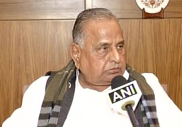 Agitated with SP-Congress alliance, Mulayam asks supporters to contest as independent Agitated with SP-Congress alliance, Mulayam asks supporters to contest as independent