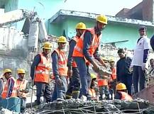 Kanpur building collapse: Death toll rises to 6; Man & daughter miraculously escape death