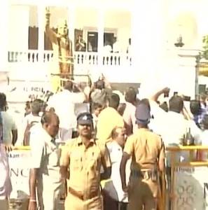 Sasikala elected as AIADMK legislature party leader post O. Panneerselvam's resignation