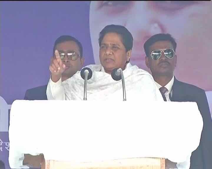 Don't waste your votes on SP: Mayawati tells Muslim voters during Farrukhabad rally Don't waste your votes on SP: Mayawati tells Muslim voters during Farrukhabad rally