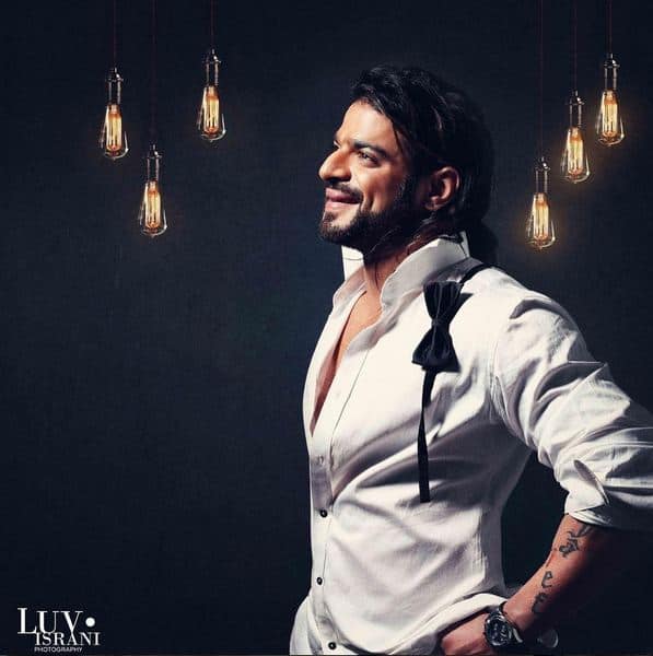 His amazing transformation has made him look younger and more handsome! (Image Courtesy - Instagram/Karan9198)