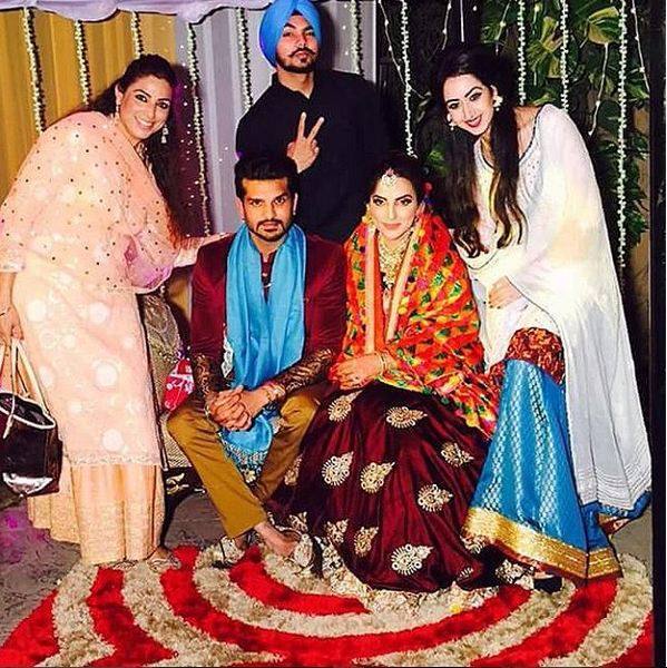 According to a source of Tellychakkar.com, “Initially, Mansi and Yuvraj met during the BCL Punjab matches. Being in the same team, they slowly became friends. And cupid played his tricks and soon the two started dating and are currently in a happy relationship. Yuvraj also was seen cheering and encouraging Mansi and her team in the BCL matches.” (Image Courtesy - Yuvrajhansfc)