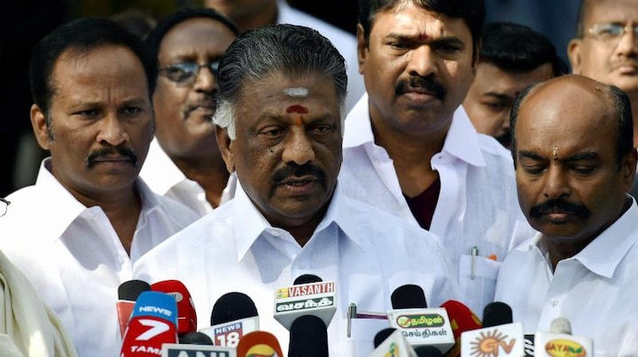 Panneerselvam leads hunger strike demanding probe into Jayalalithaa's death Panneerselvam leads hunger strike demanding probe into Jayalalithaa's death