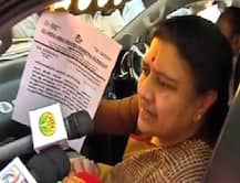 Sasikala cries foul, says \'vendetta by those who can\'t tolerate lady taking center stage\'