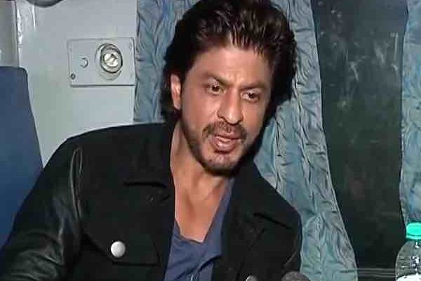 Case against Shah Rukh Khan for allegedly rioting, damaging railway property Case against Shah Rukh Khan for allegedly rioting, damaging railway property