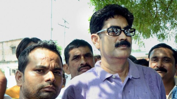 Shifting of Shahabuddin to Delhi's Tihar jail begins amid tight security Shifting of Shahabuddin to Delhi's Tihar jail begins amid tight security