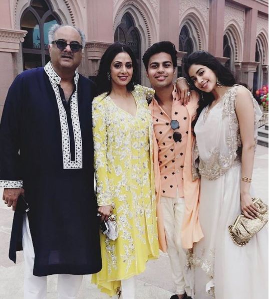 Sridevi's daughter Jhanvi Kapoor, her beau slay with their desi moves