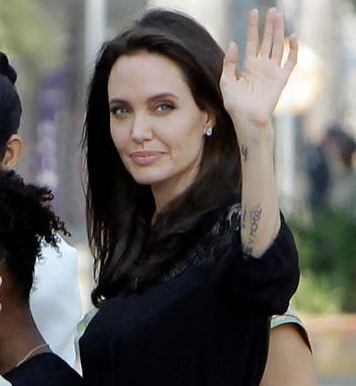 Angelina Jolie makes first public appearance after filing for divorce Angelina Jolie makes first public appearance after filing for divorce