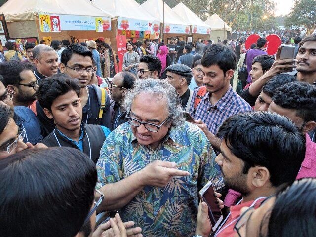 I was kicked, called 'dog' of PM Modi at Delhi Urdu Festival: Tarek Fatah I was kicked, called 'dog' of PM Modi at Delhi Urdu Festival: Tarek Fatah