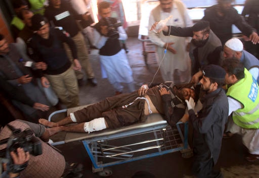 Taliban bombers attack court in Pakistan, 7 killed Taliban bombers attack court in Pakistan, 7 killed