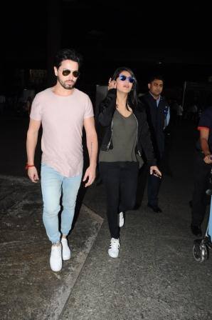 Actress Shruti Haasan snapped again with her rumoured boyfriend Michael Corsale. While she likes to keep her personal life quite secretive, we found out that the mystery guy is a London-based actor and they have been dating for three months now. (Picture credit: Manav Manglani)