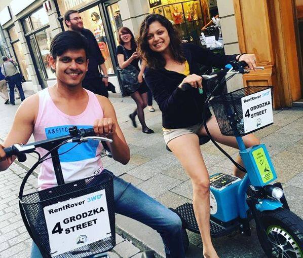 Along with her co-star Arjun Bijlani, lead actress of 'Pardes Mein Hai Mera Dil' Drashti Dhami will participate in the show with hubby Neeraj Khemka. (PC: Instagram/ Drashti)