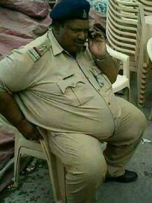 Mumbai Police react to Shobhaa De tweet