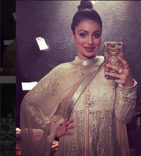 The ‘Wanted’ actress has been posting her snaps for quite a while now and it has made her fans go gaga over her. (Picture credit: Instagram- ayeshatakia)