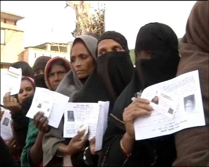 UP polls 2017: Voting for Alapur in Ambedkar Nagar countermanded, deferred to March 8 due to death of SP candidate UP polls 2017: Voting for Alapur in Ambedkar Nagar countermanded, deferred to March 8 due to death of SP candidate