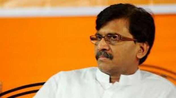 Sanjay Raut taunts Maha CM Devendra Fadnavis, says Shiv Sena won’t join hands with Congress Sanjay Raut taunts Maha CM Devendra Fadnavis, says Shiv Sena won’t join hands with Congress