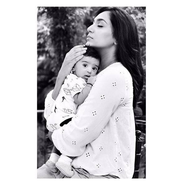 TV actress Shweta Salve is currently embracing motherhood. 