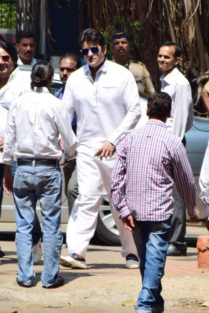 Bollywood actor Armaan Kohli during the funeral of Suniel Shetty's father Veerapa Shetty in Mumbai! (Image Courtesy/SOLARIS IMAGES)