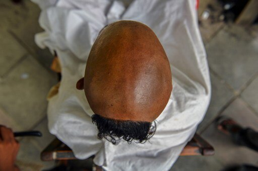 SHAME! Barbers refuse haircut to Dalits in Karnataka village SHAME! Barbers refuse haircut to Dalits in Karnataka village