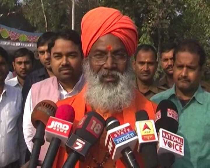 UP polls 2017: BJP MP Sakshi Maharaj wants burqa-clad women voters be checked at booths UP polls 2017: BJP MP Sakshi Maharaj wants burqa-clad women voters be checked at booths