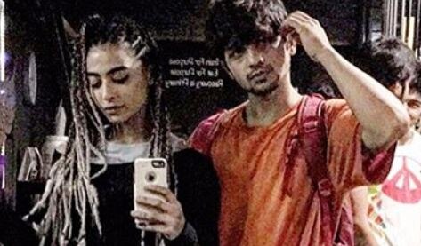 Bani J’s boyfriend Yuvraj Thakur KISSED her during a LIVE CHAT Bani J’s boyfriend Yuvraj Thakur KISSED her during a LIVE CHAT