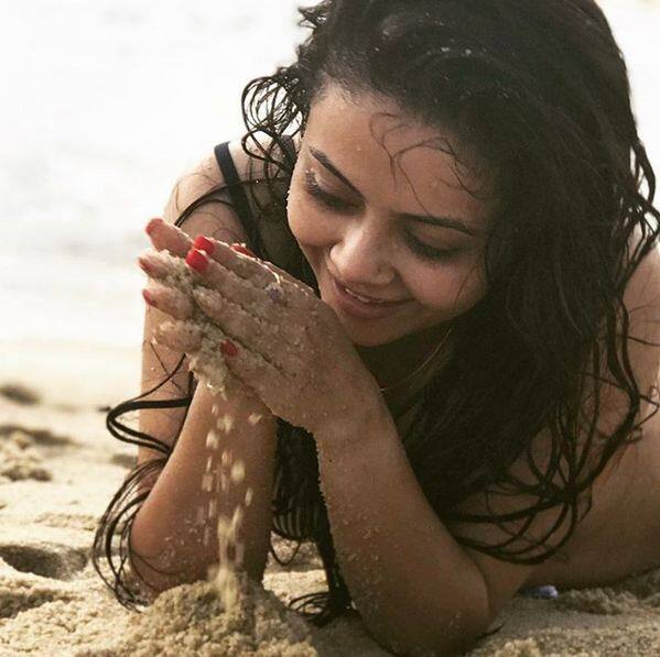 Devoleena Bhattacharjee aka Gopi Bahu had an awesome time as she was seen enjoying on the beaches.