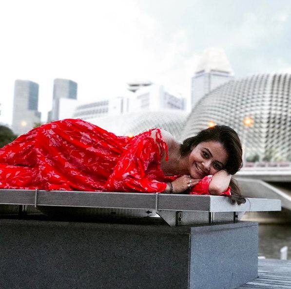 Do you love Devoleena’s this look?