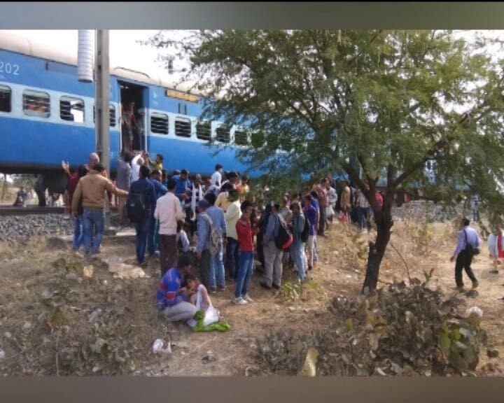 Madhya Pradesh: 3 detained in connection with Bhopal-Ujjain train blast Madhya Pradesh: 3 detained in connection with Bhopal-Ujjain train blast