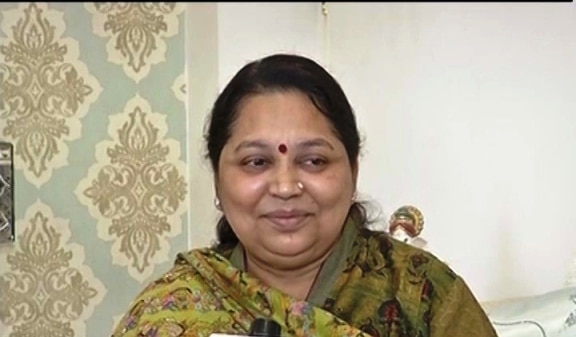  I have been insulted a lot, now I won't step back: Mulayam's wife Sadhna Yadav I have been insulted a lot, now I won't step back: Mulayam's wife Sadhna Yadav