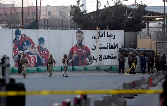 Kabul attack: Islamic State gunmen dressed as doctors kill over 30 in hospital Kabul attack: Islamic State gunmen dressed as doctors kill over 30 in hospital