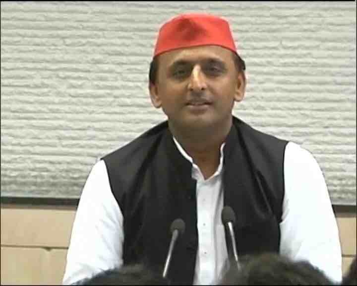 Congress should take all parties along to usher change in 2019: Akhilesh Congress should take all parties along to usher change in 2019: Akhilesh
