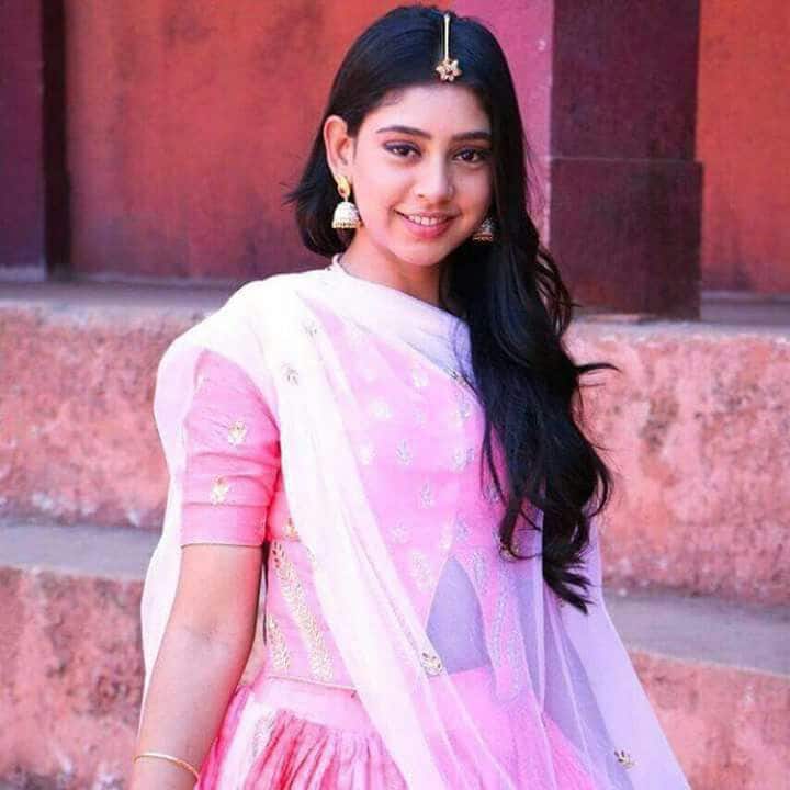 NITI TAYLOR: Holi is one of my favourite time. I love enjoying the day playing with colors, family and friends gathering, rain dance and also have many beautiful and crazy childhood memories of the day. I enjoy the day with Colors and cant forget the yummy and healthy snacks.