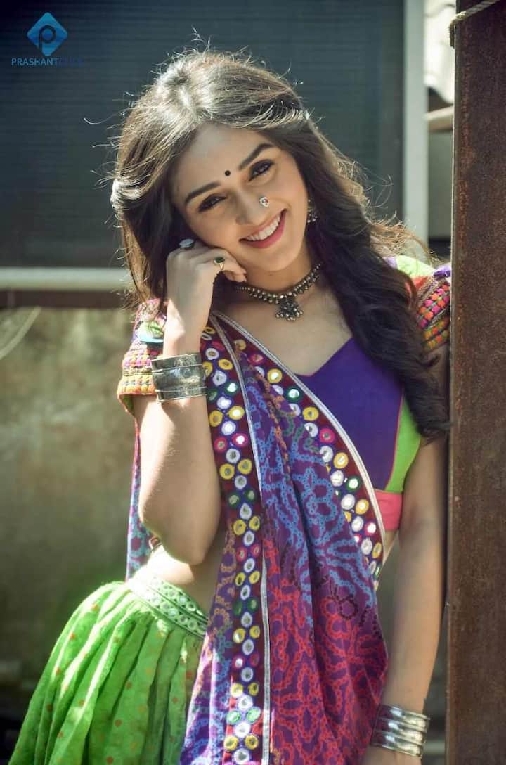 TANYA SHARMA: Holi is a time to reach out with the colors of joy. It is the time to love and forgive. It is the time to express the happiness of being loved. This Holi I wish everyone colors their life. I love enjoying the festival of colors with the taste of yummy foods and yes I can never forget my favorite 'Rasagulla'