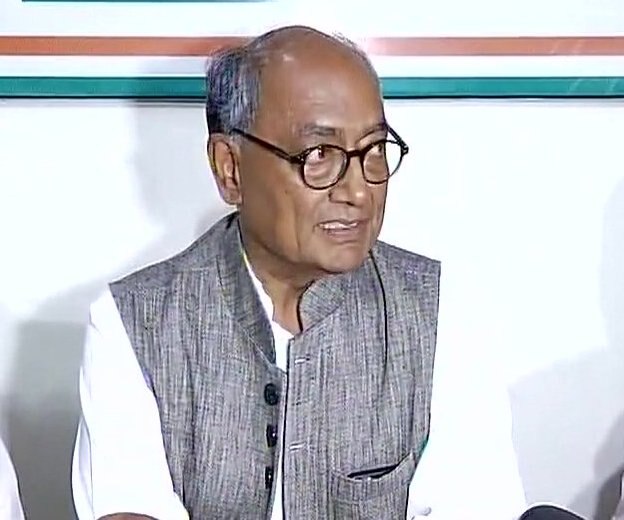 Goa CM row: Governor Mridula Sinha didn't follow constitutional norms alleges Digvijaya Goa CM row: Governor Mridula Sinha didn't follow constitutional norms alleges Digvijaya