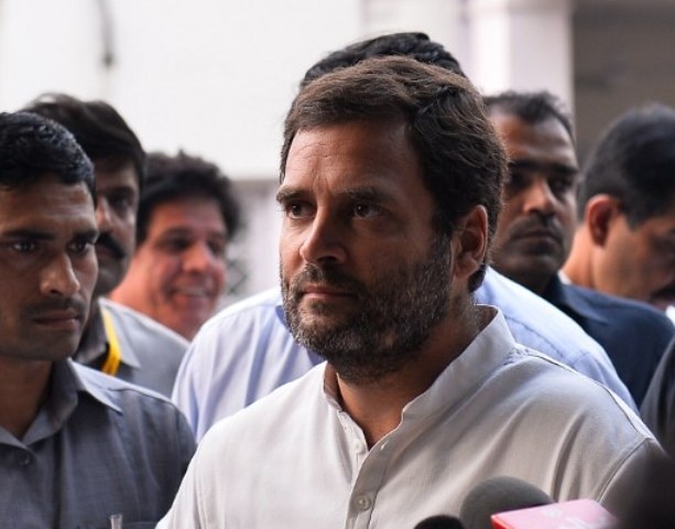 No politician should pass comments on Army chief, says Rahul on Dikshit's remarks No politician should pass comments on Army chief, says Rahul on Dikshit's remarks