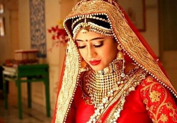 Beautiful Bride Shivangi joshi😍 | Beautiful girls pics, Cute girl photo,  Bride photoshoot