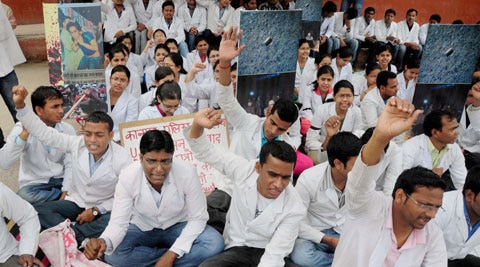 After Bombay HC rap, Maharashtra doctors end mass leave stir After Bombay HC rap, Maharashtra doctors end mass leave stir