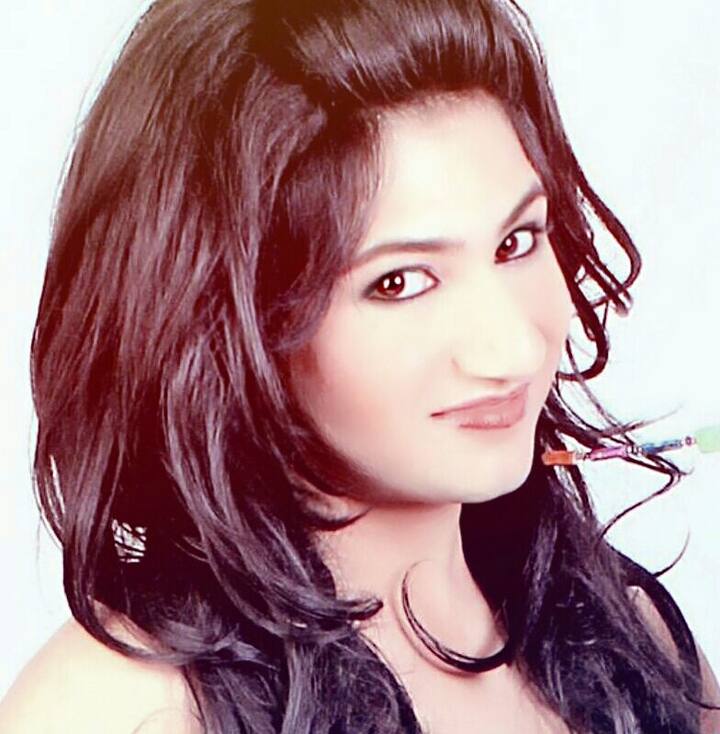 MAHIKA SHARMA: For springs I switch to off shoulder dress or deep back neck tops combined with short jeans or skirt. Can't forget funky sunglasses and classy bags.