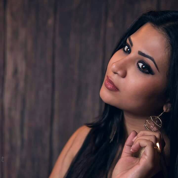 PARINEETA BORTHAKUR: The word spring represents beauty. I love wearing dresses, long, short, which gives me a real comfort specially flower printed ones with no make up and simple flat sandles in the day time and boots for the evening outings.