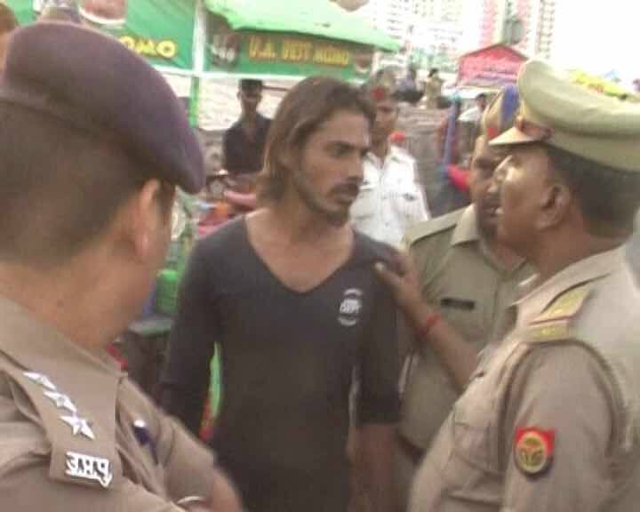 'No UP-like anti-Romeo squads in Delhi' 'No UP-like anti-Romeo squads in Delhi' 'No UP-like anti-Romeo squads in Delhi'