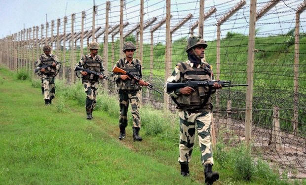 Punjab: BSF guns down Pak intruder in Gurdaspur Punjab: BSF guns down Pak intruder in Gurdaspur