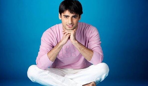 YAY! SWARAGINI actor Varun Kapoor is BACK on TV YAY! SWARAGINI actor Varun Kapoor is BACK on TV