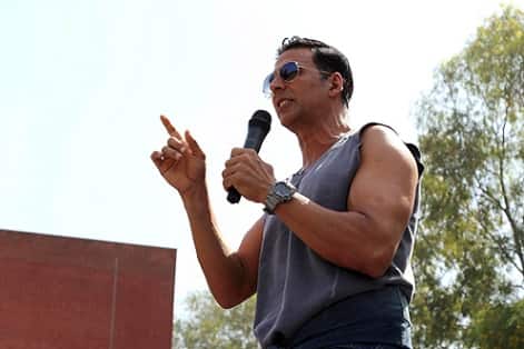 During the event, Akshay Kumar also said that Girls should hit back if touched inappropriately