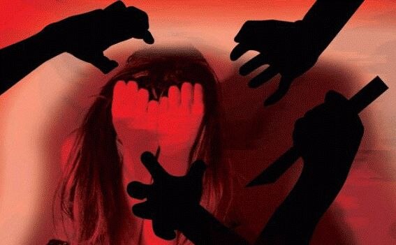 Spurned lover attacks BJP MLA's daughter with sharp weapon in Pune; held Spurned lover attacks BJP MLA's daughter with sharp weapon in Pune; held